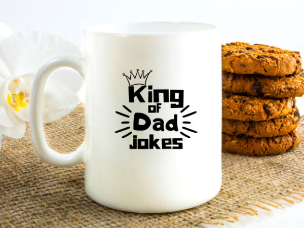 This white "King of Dad jokes" coffee mug is the perfect frugal Father's Day gift!